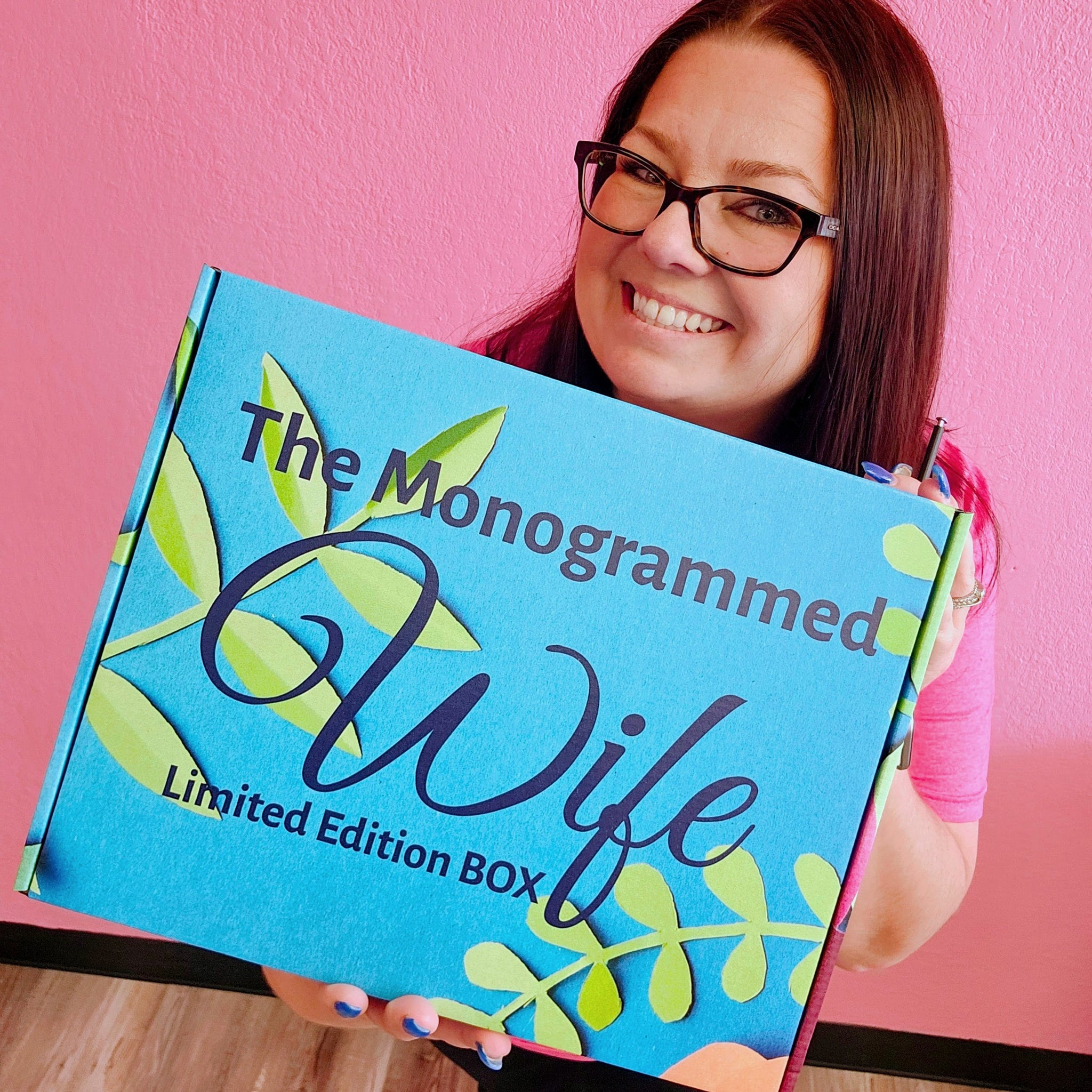 The Monogrammed Wife - BASIC BOX