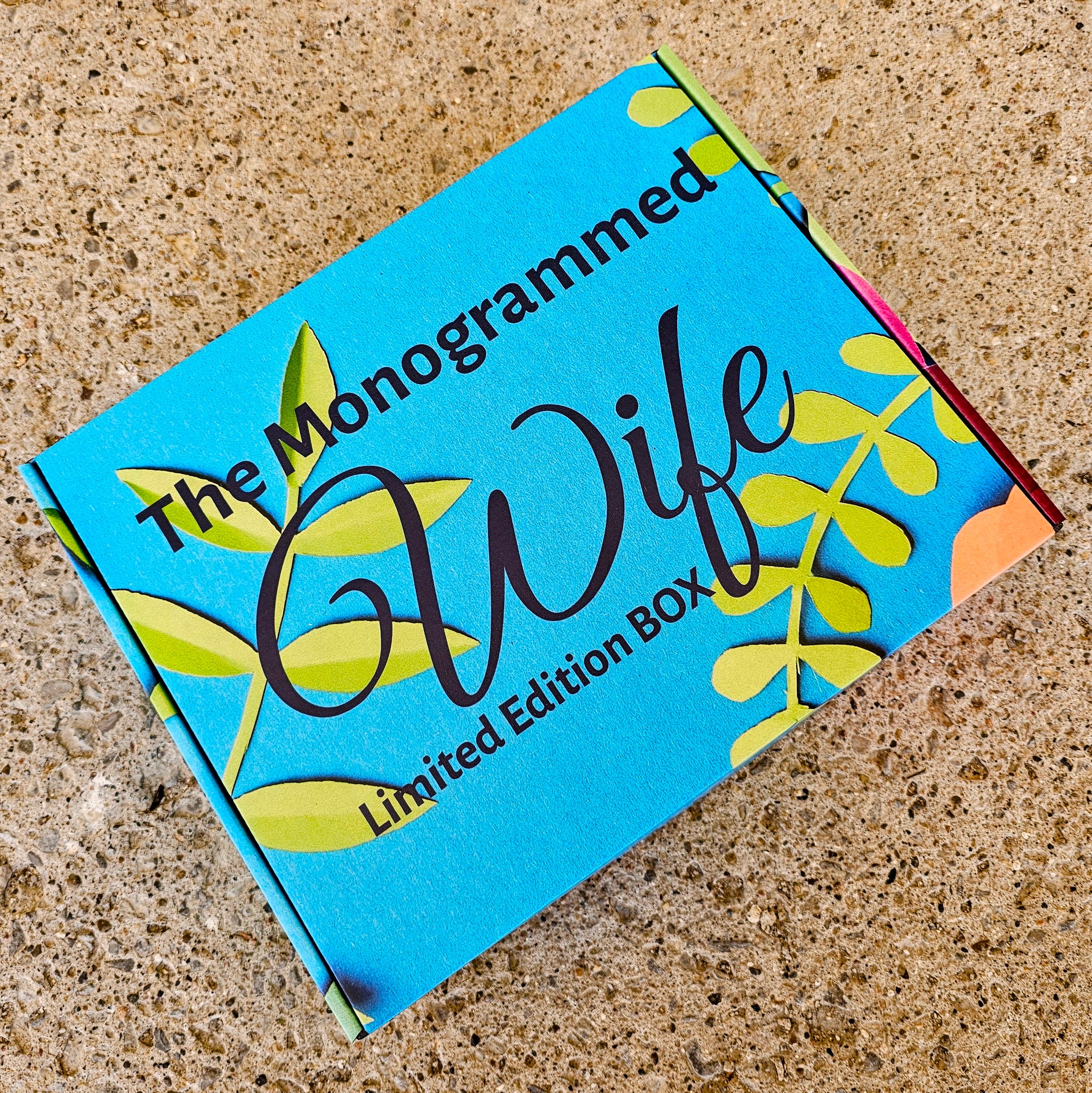 The Monogrammed Wife - BASIC BOX