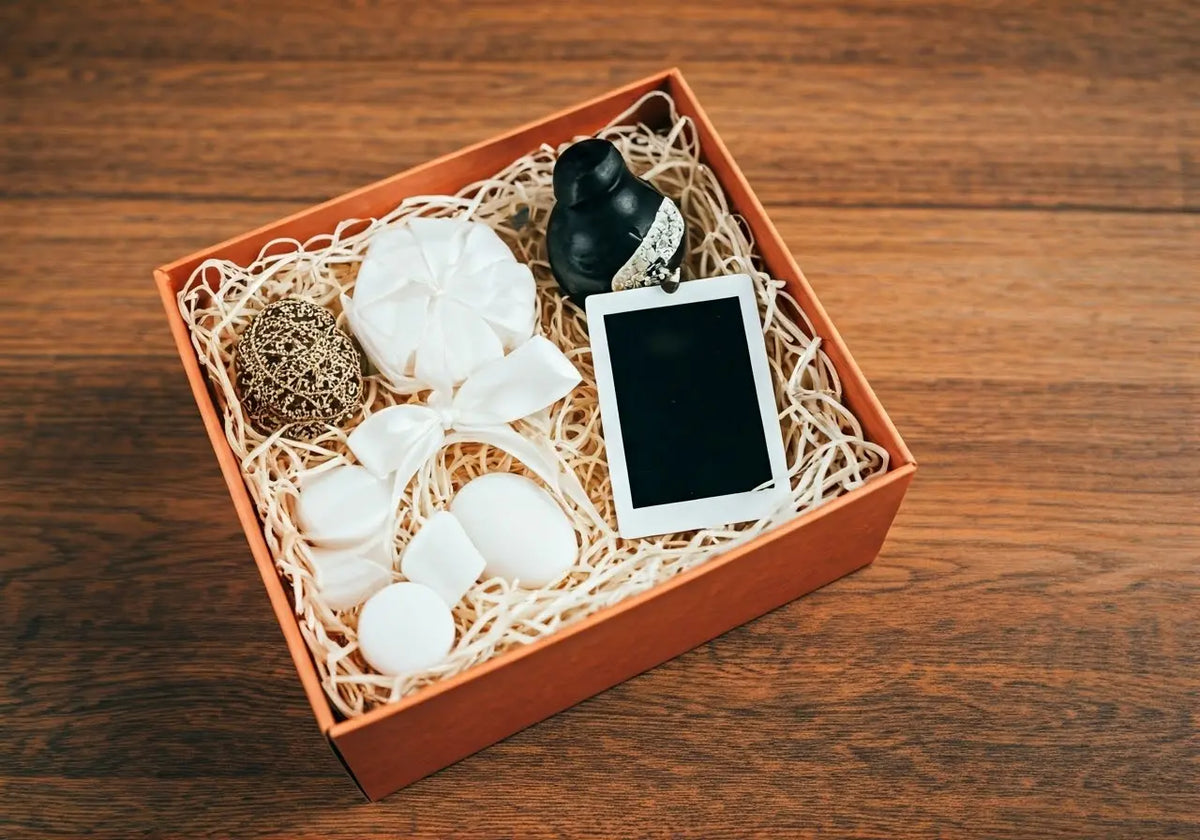 10 Must-Have Items in Every Bride to Be Box