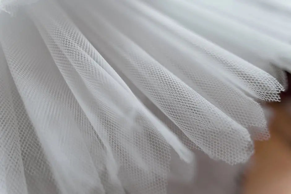 What Fabrics Are Best for Comfortable Bridesmaid Robes?