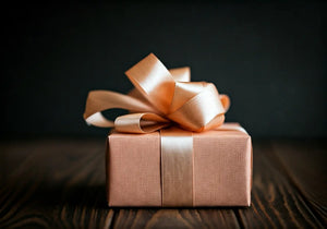 How Do I Choose the Best Engagement Party Gifts?