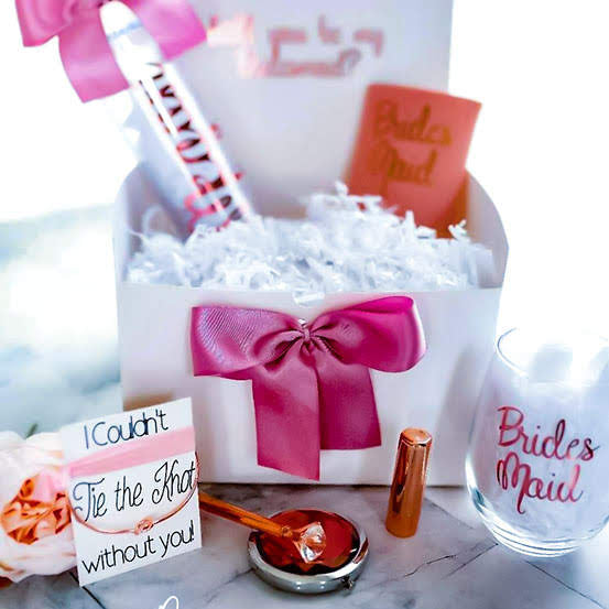How to create the perfect Bridesmaid Proposal Box