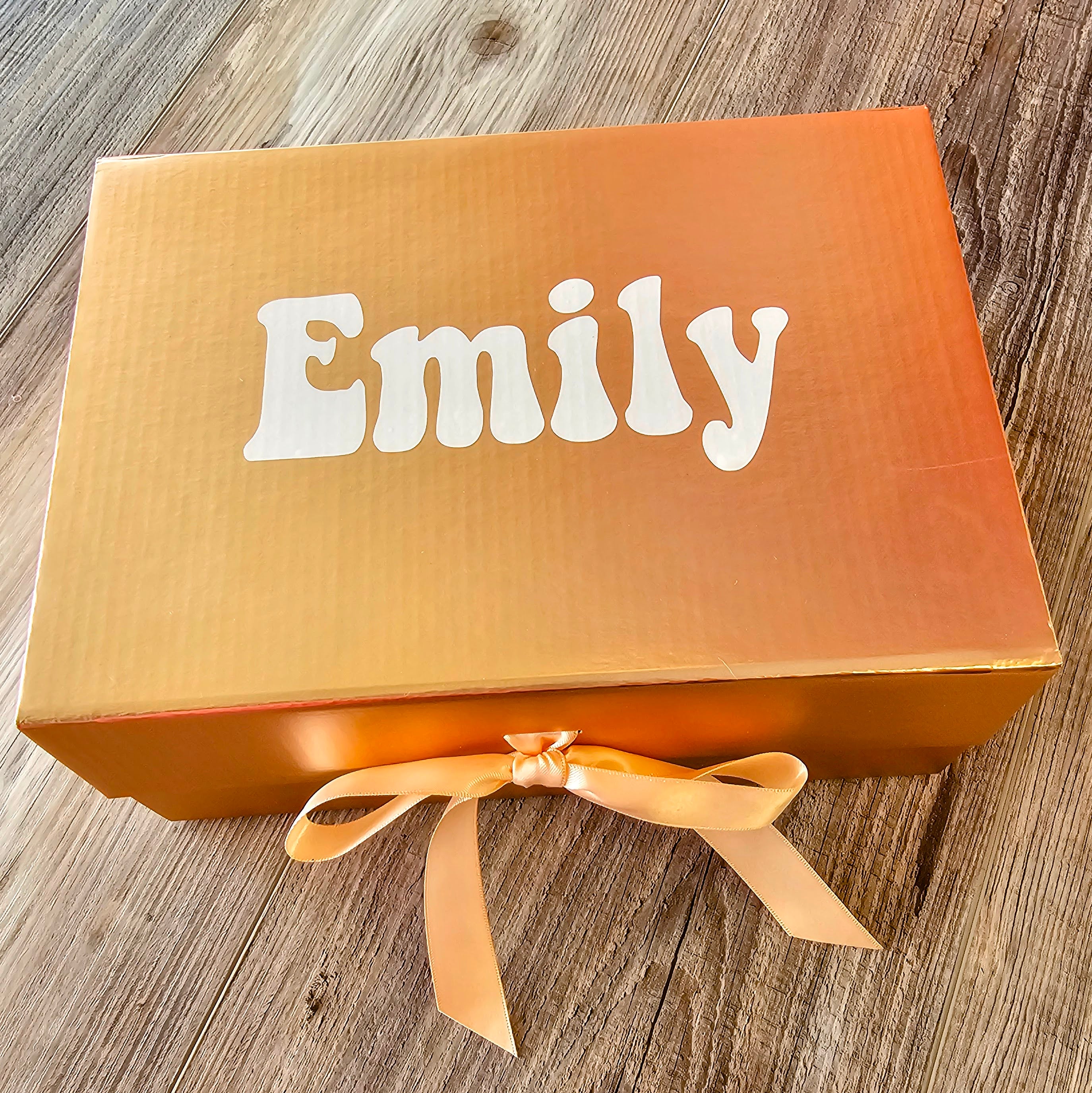 Personalized Magnetic Catch Gift Box