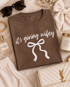 It’s Giving Wifey Tee