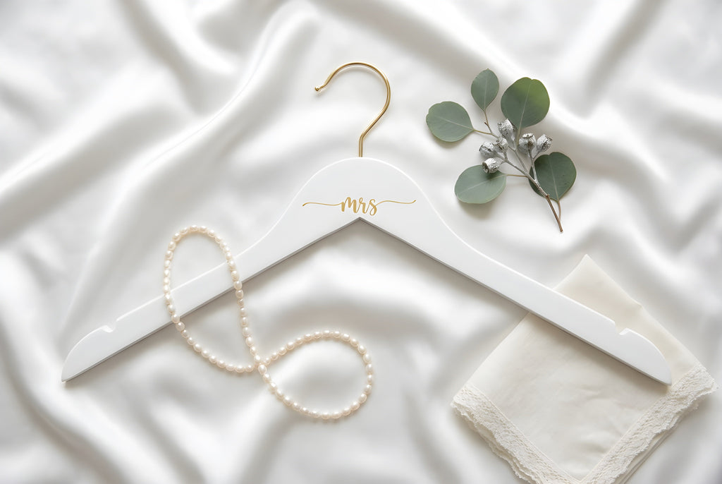 Mrs Gold Engraved Hanger, White with Gold Hook